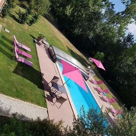 Au Clos Des Templiers Bed & Breakfast *