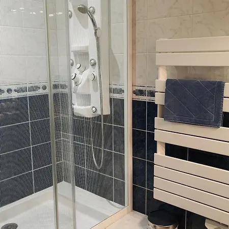 Au Clos Des Templiers فندق مبيت وإفطار *