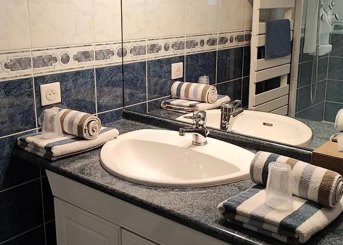 Couette-café Au Clos Des Templiers 3*