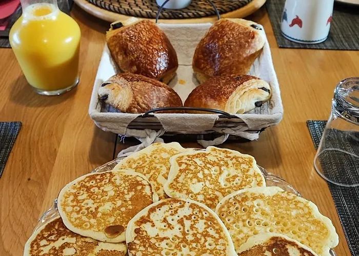 Au Clos Des Templiers Couette-café 3*